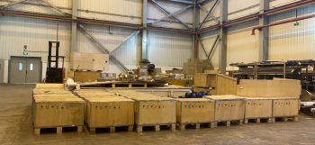 Giao nhận ắc quy cho NMNĐ Duyên Hải